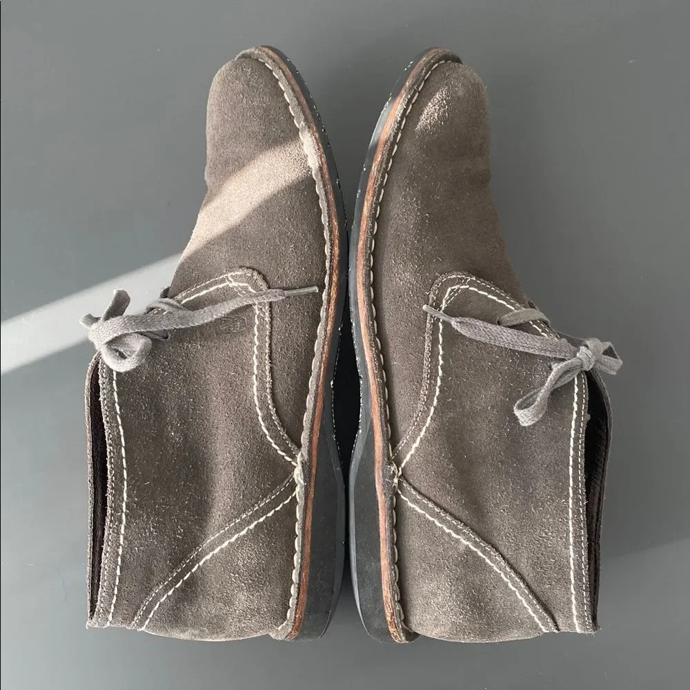 John Varvatos USA Gray Suede Chukka Boots Contrast Stitching Sz 9 Street Casual